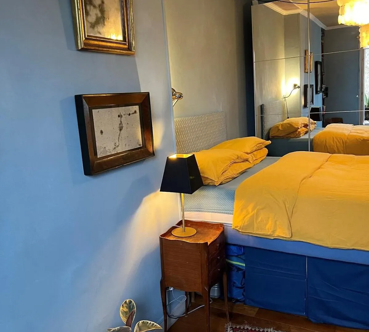 Cozy Montmartre Apartment With Views Over Rooftops Paris