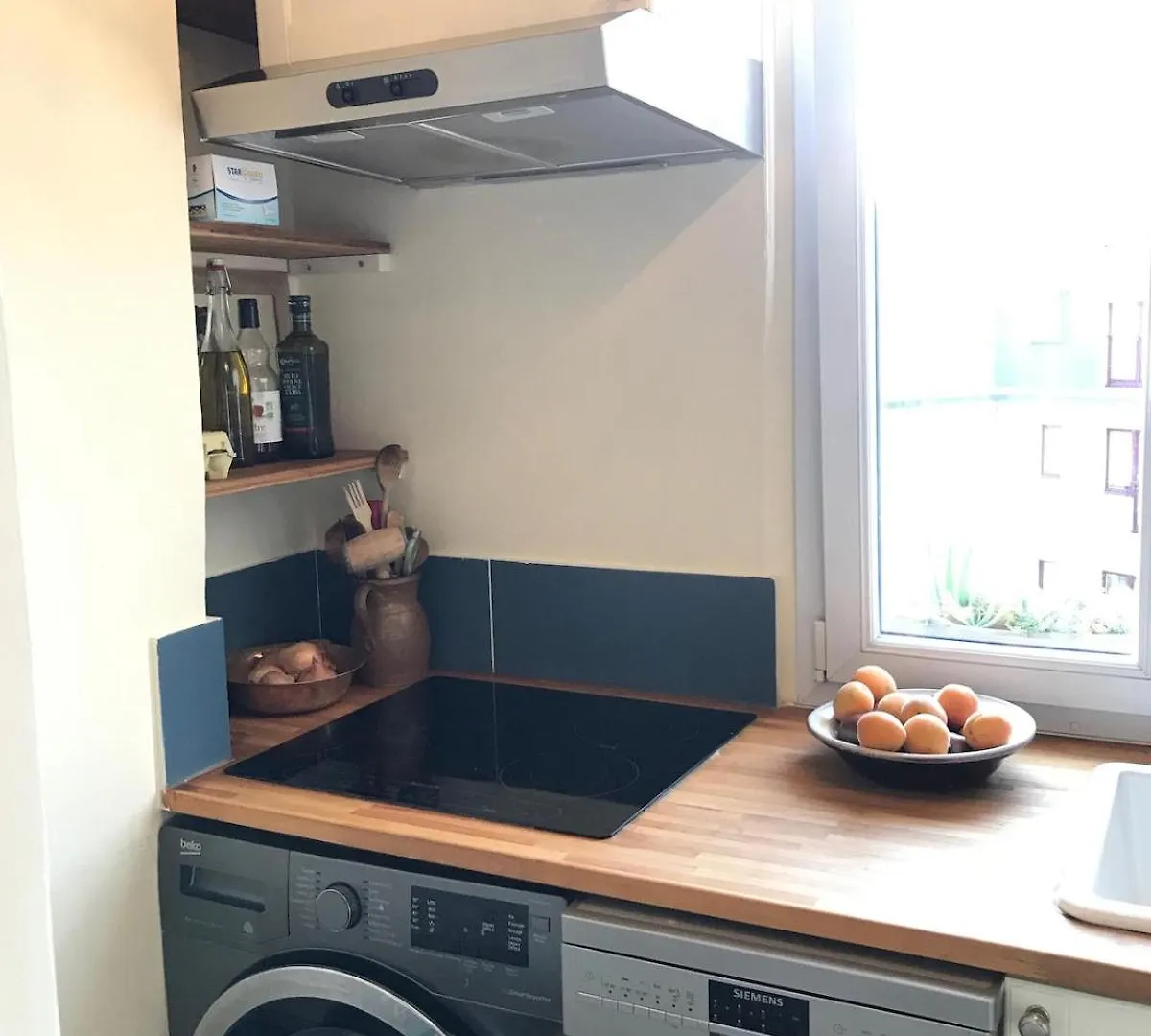 Cozy Montmartre Apartment With Views Over Rooftops Paris 0*,  Frankrike